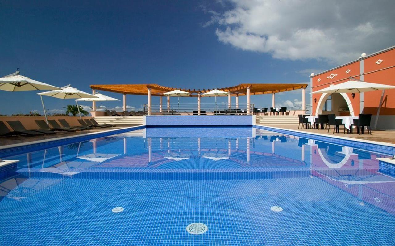 Designed Villa Palheiro Village By Hr Madeira 푼샬 외부 사진